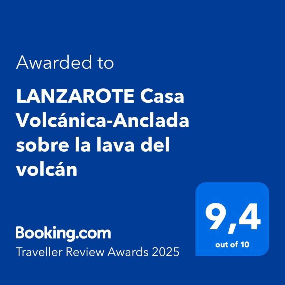Lanzarote Casa Volcanica-Anclada Sobre La Lava Del Volcan Montana Blanca Exterior photo